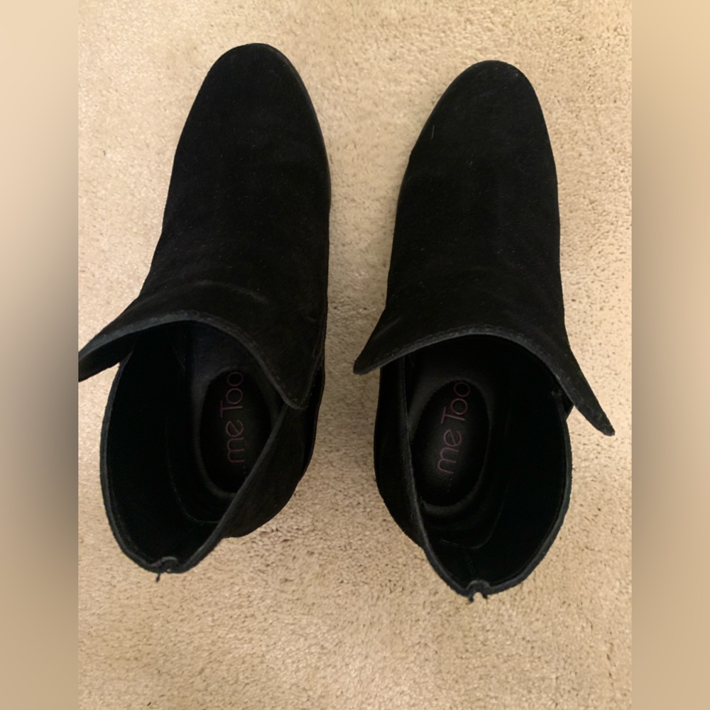 Women’s Me Too brand Black booties size 7
